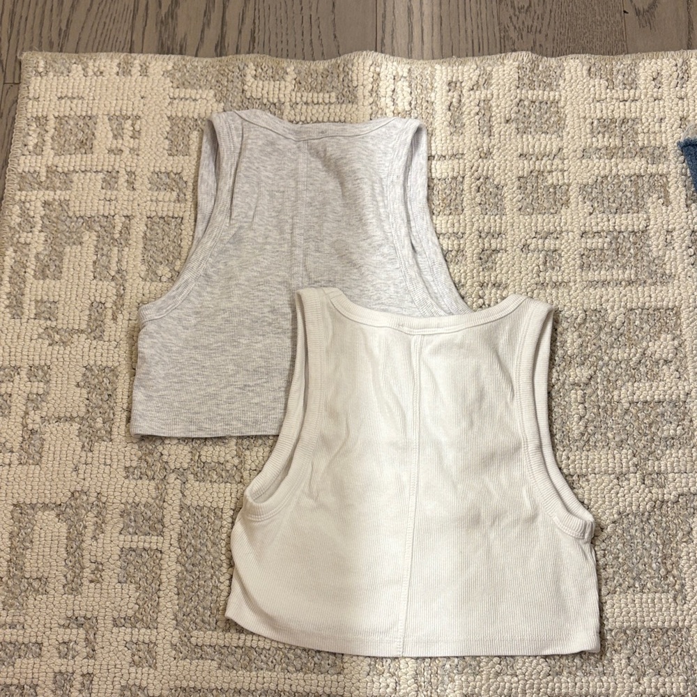 Zara Women's Crop Tops in Gray and White - Picture 5 of 7